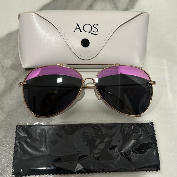 AQS Accessories - NWT AQS Sunglasses